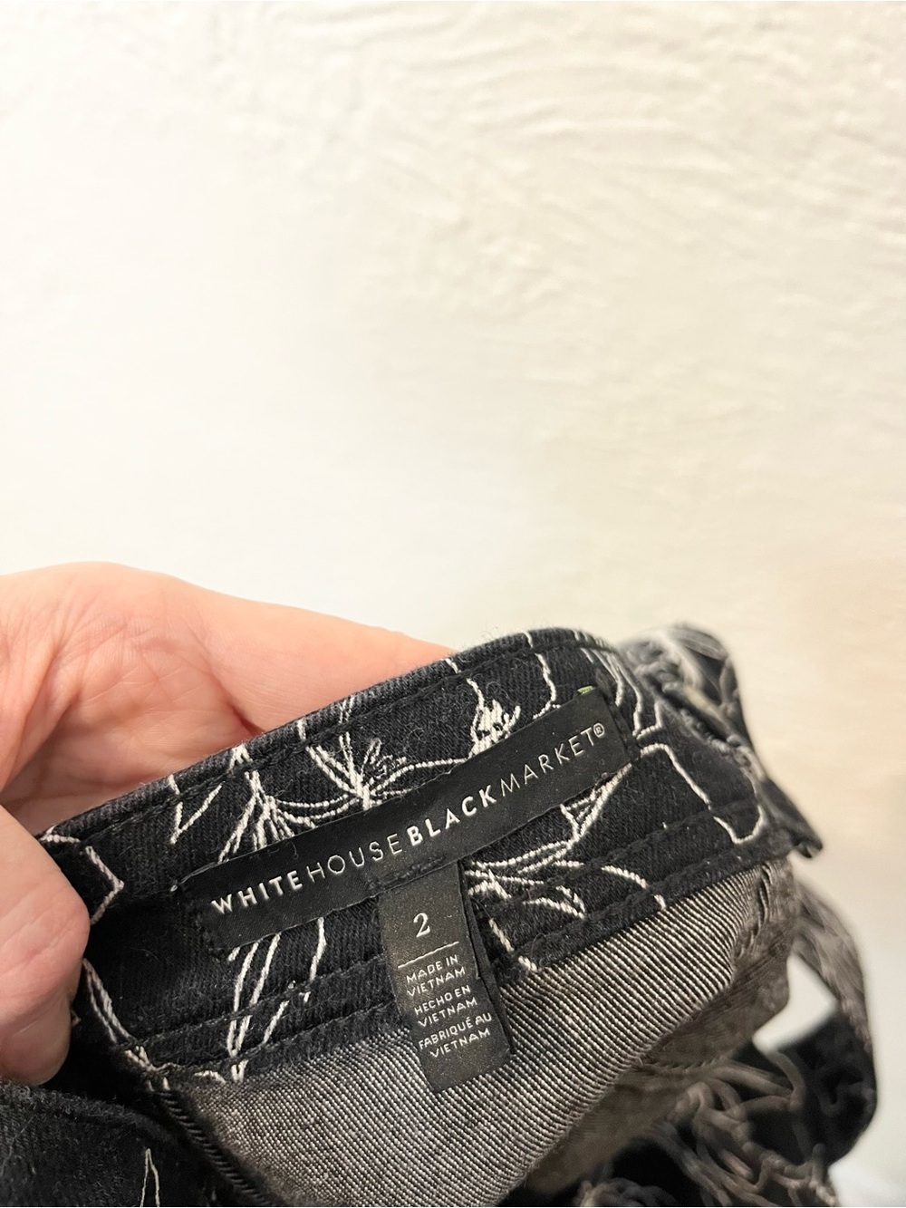 White House Black Market Denim Corset Top Black White Floral 2 - Picture 5 of 5